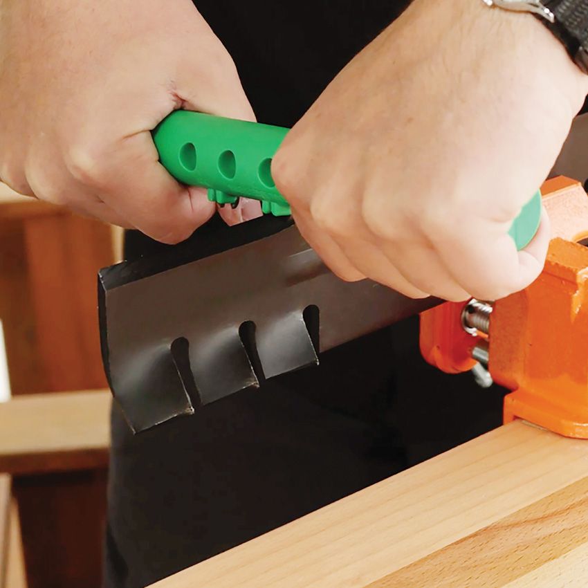 AccuSharp Axe & Tool Sharpener