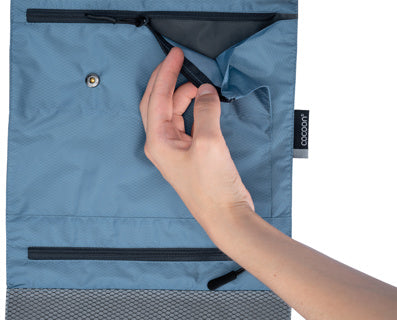 Cocoon Hanging Minimalist Light Toiletry Kit