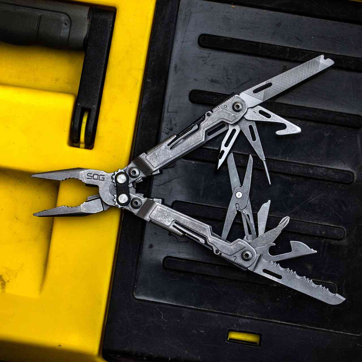 SOG Powerpint Multi Tool