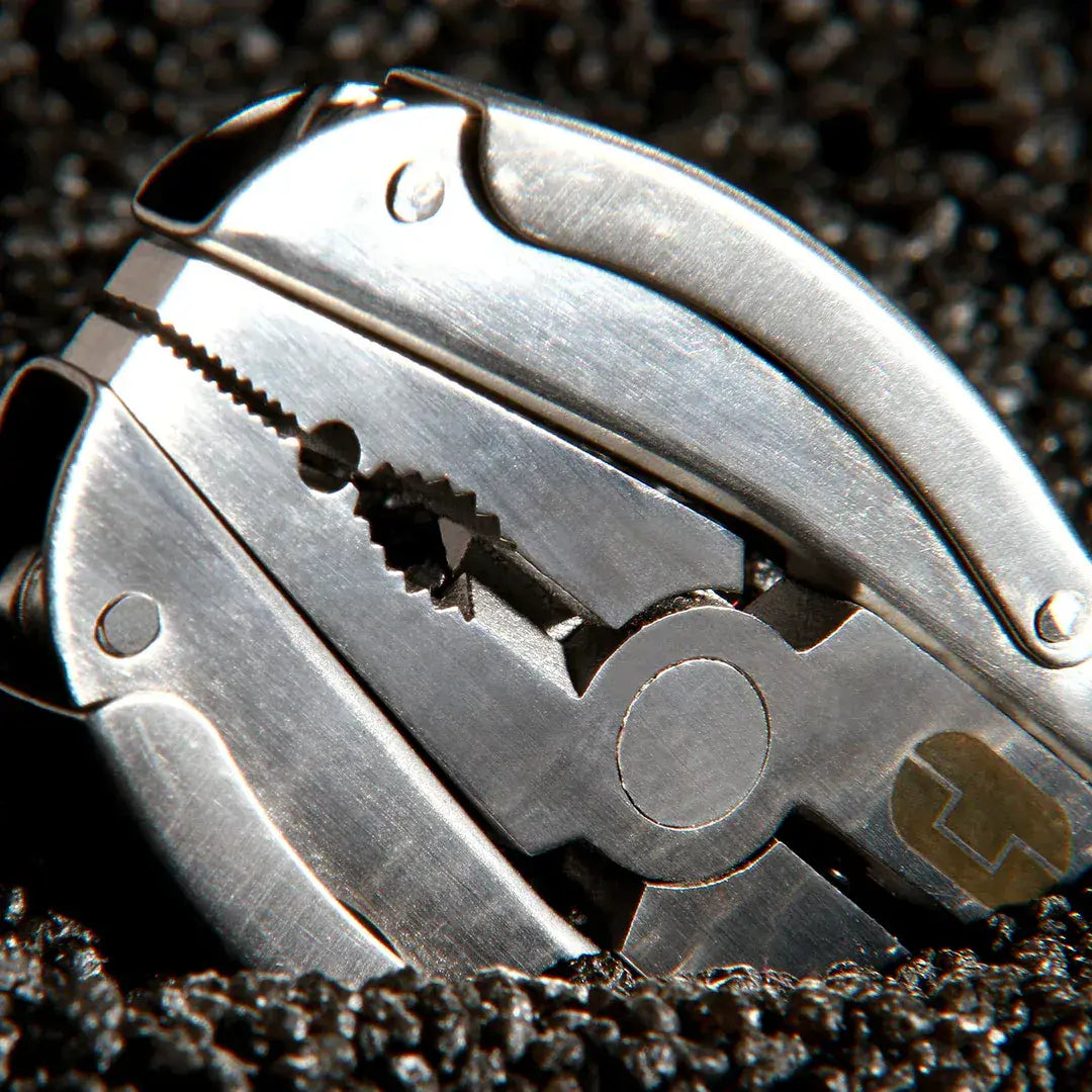 True Utility Scarab 7 In 1 Keyring Multi Tool