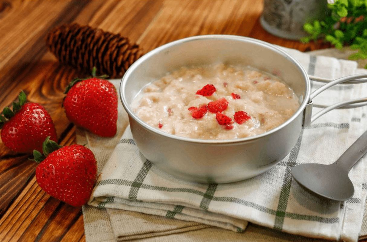 Expedition Foods Freeze Dried Meal Pouch - Breakfast Porridge With Strawberries - Various Sizes